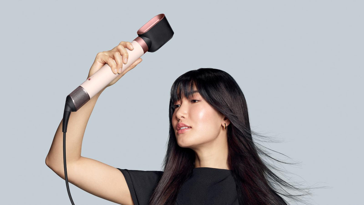 Dyson Airwrap Co-anda2x HS09 Ceramic Pink/Rose Gold - Fast dryer 2x in use #color_ceramic-pink-rose-gold