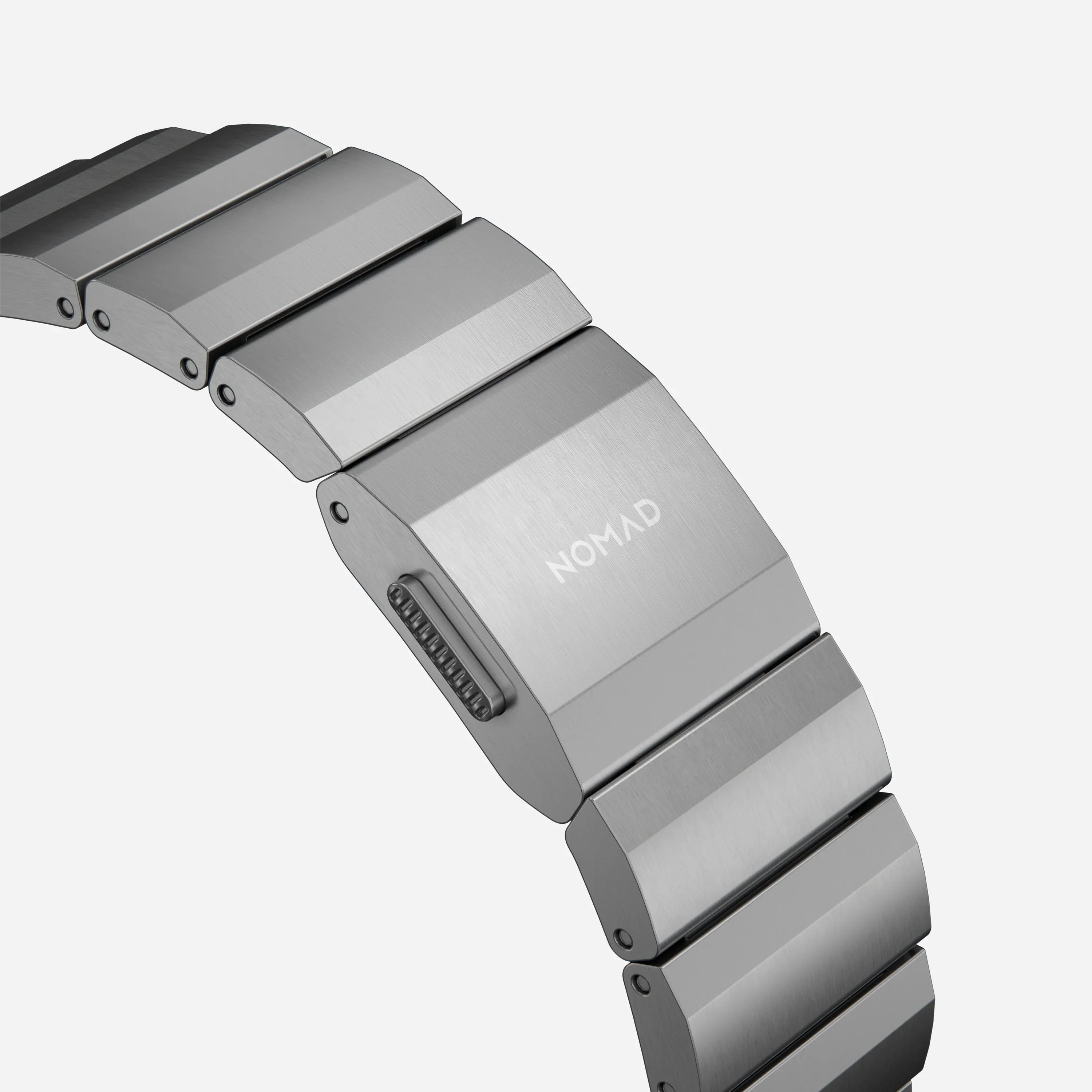 حزام تيتانيوم من نوماد ناتشورال هاردوير لساعات أبل 49mm / 46mm