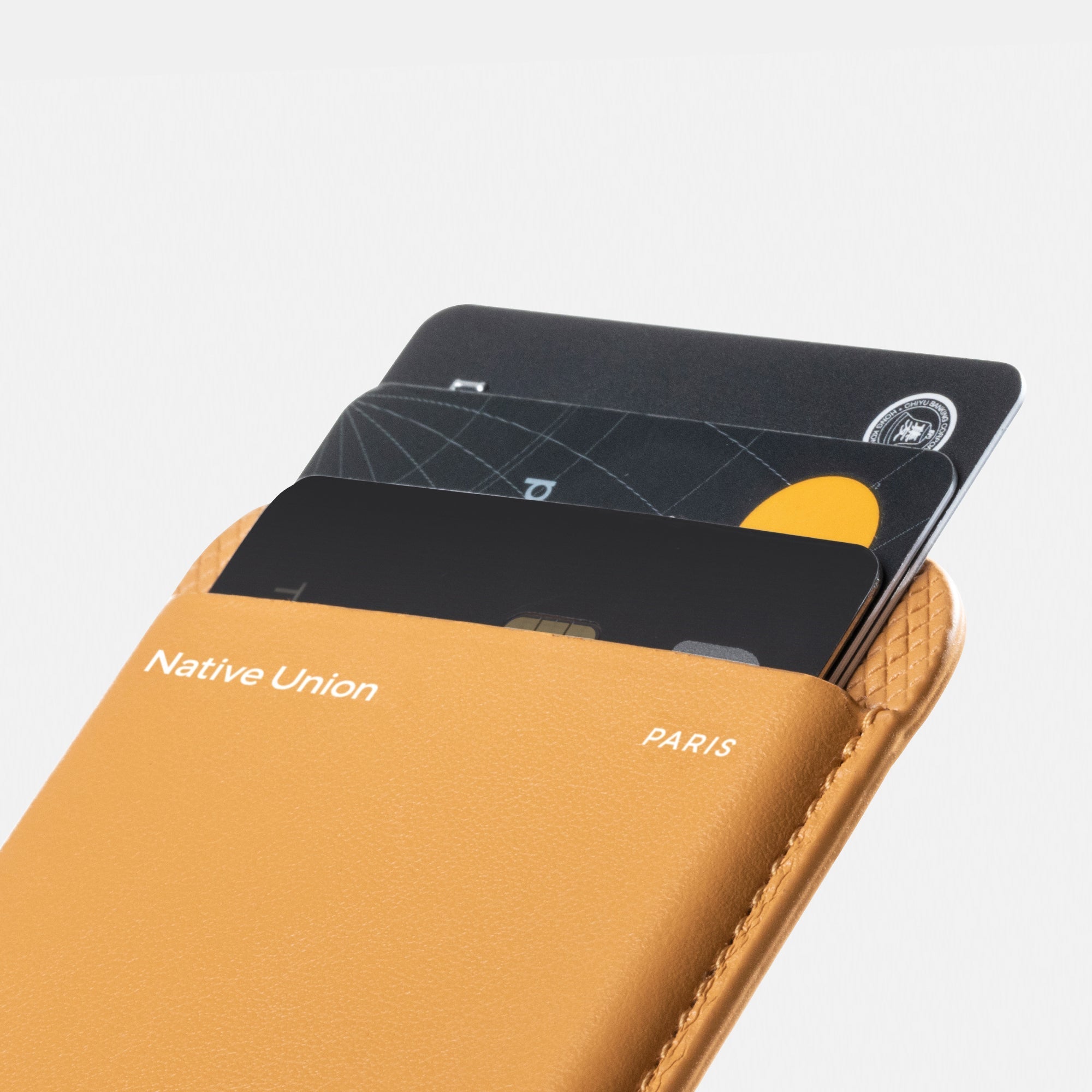 حافظة بطاقات Native Union (Re)Classic MagSafe Wallet