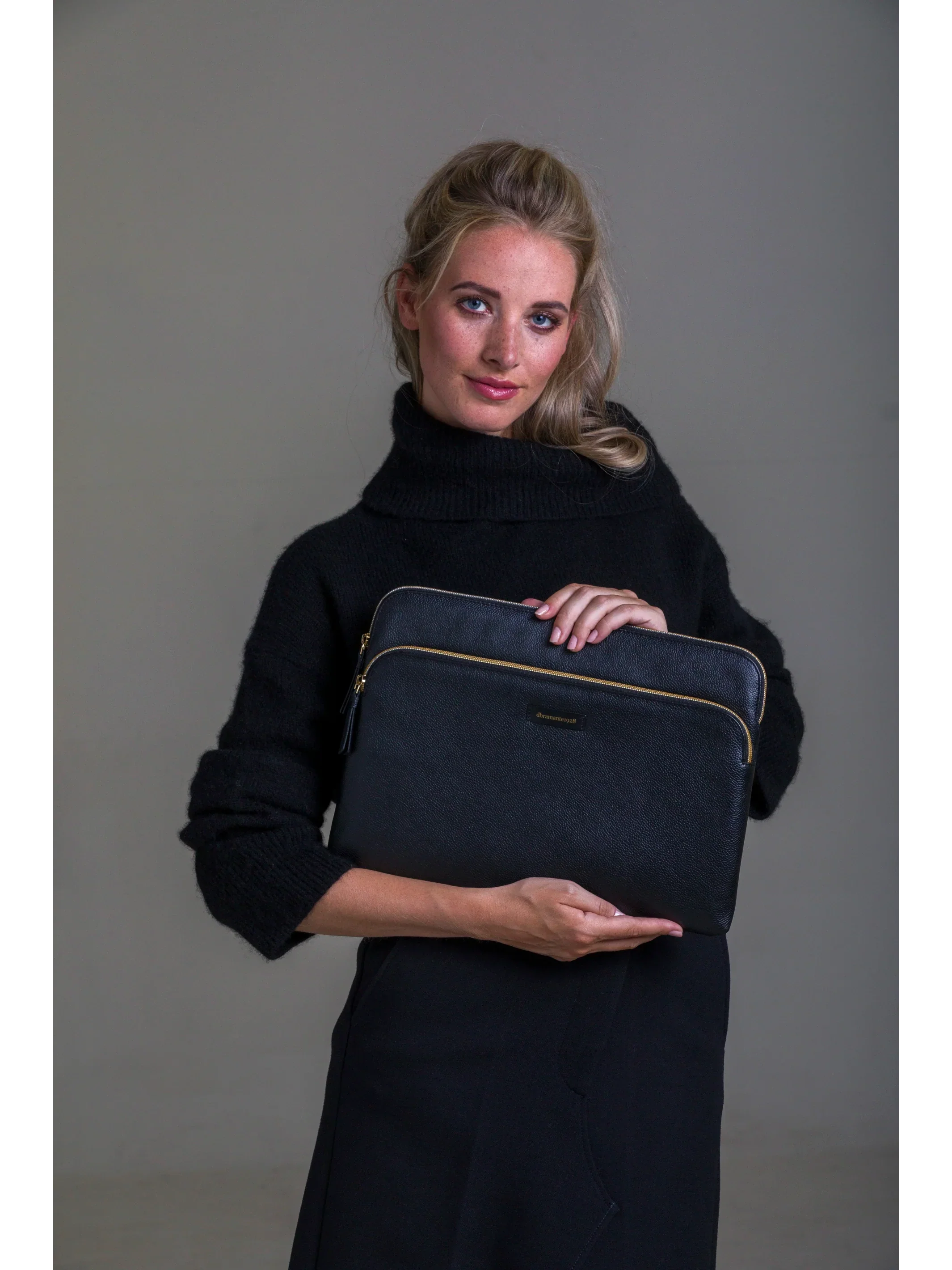 دبرامانتي 1928 باريس بلس سليف لماك بوك برو 14"