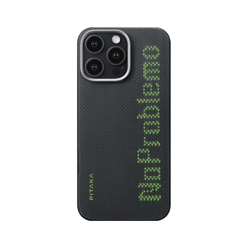 غلاف بيتاكا أريز التعاوني المتلألئ لهاتف آيفون 16 برو ماكس