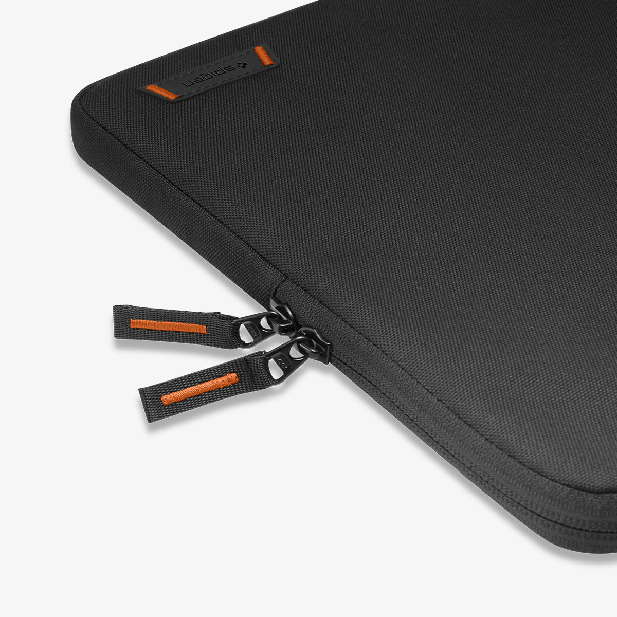 حقيبة Spigen Basic Laptop Pouch 14"