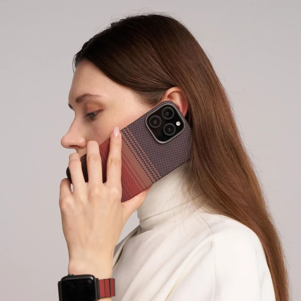 غلاف بيتاكا المنسوج اللمسي لآيفون 16 برو