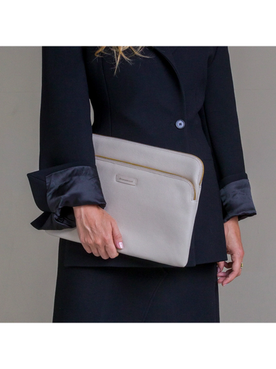حقيبة dbramante1928 Paris Plus لـ MacBook Air 13 بوصة / MacBook Pro 13 بوصة