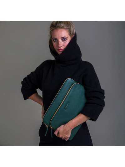 دبرامانتي 1928 باريس بلس سليف لماك بوك برو 14"