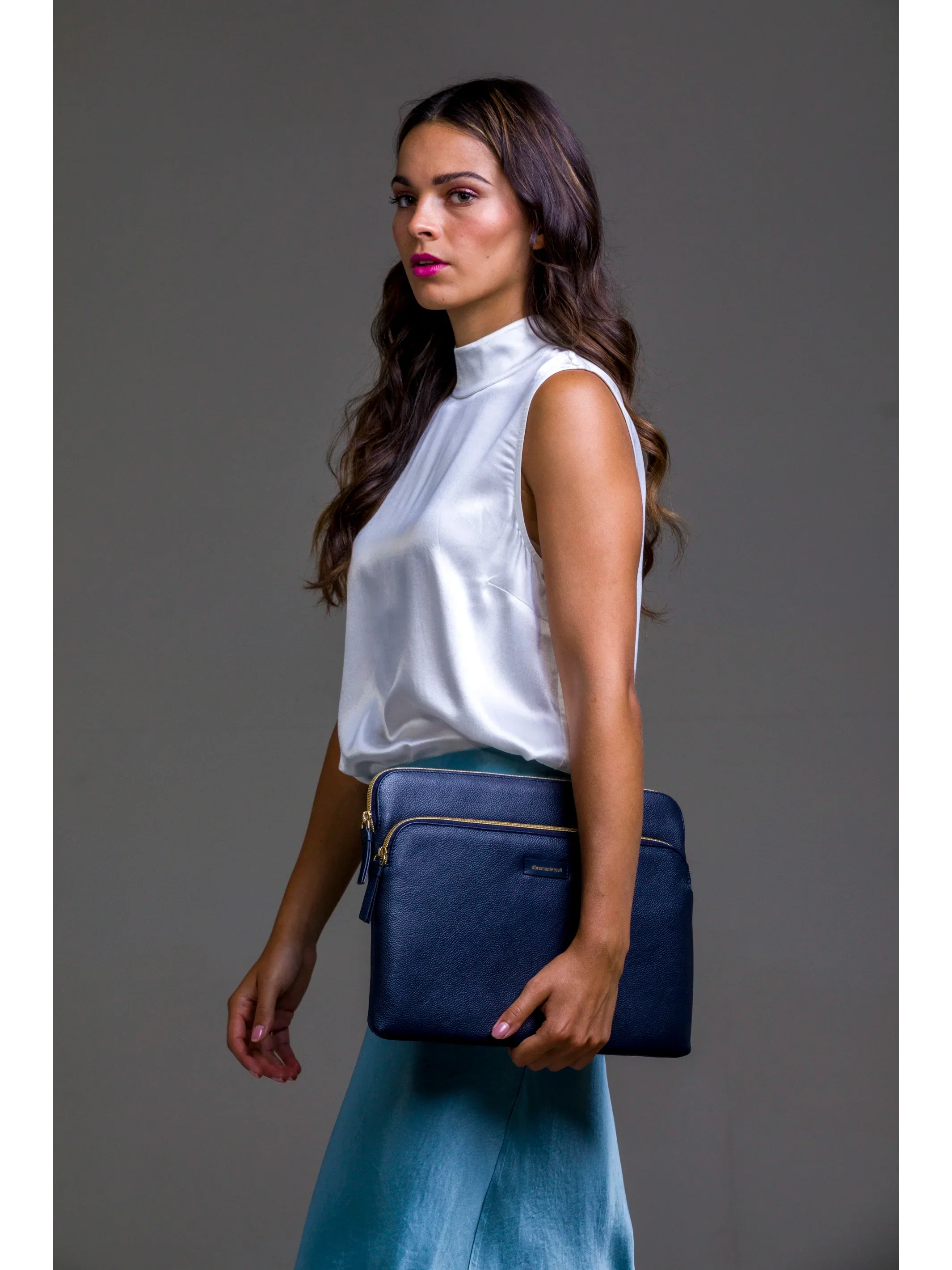 دبرامانتي 1928 باريس بلس سليف لماك بوك برو 14"