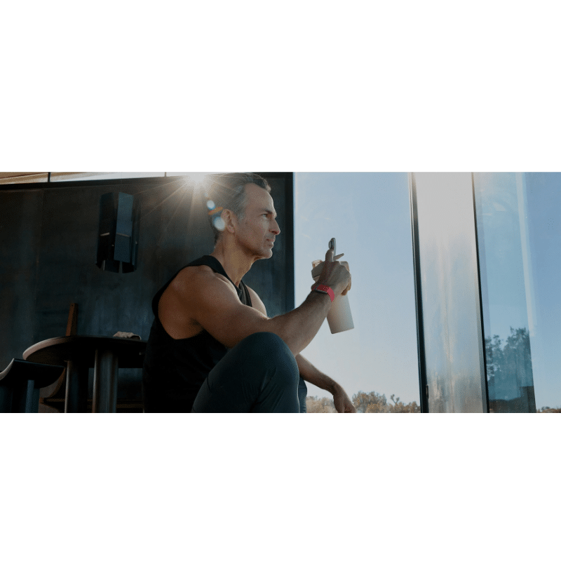 WHOOP – 5.0 LIFE Health and Fitness Tracker with 12 Month Subscription - International Warranty