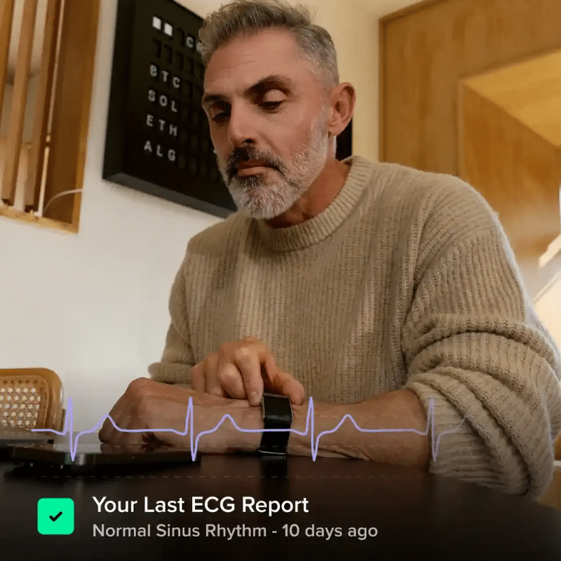 WHOOP – 5.0 LIFE Health and Fitness Tracker with 12 Month Subscription - International Warranty