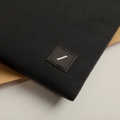 غطاء Native Union W.F.A لجهاز MacBook Air 13"