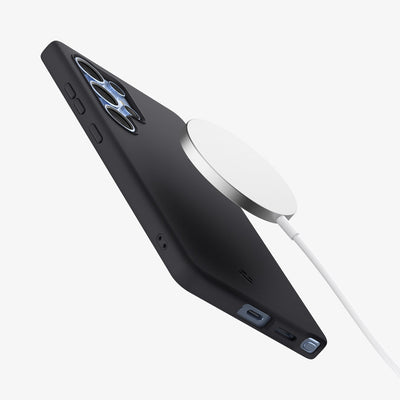 حافظة Spigen Silicone Fit (MagFit) لهاتف Samsung Galaxy S25 Ultra