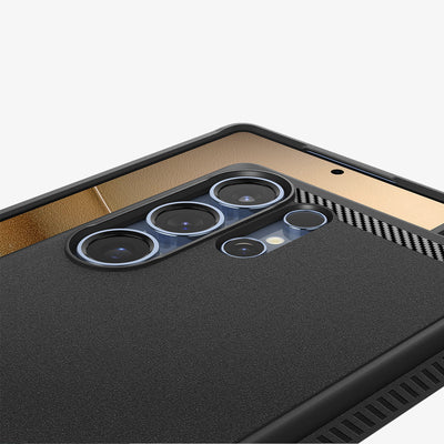 حافظة Spigen Rugged Armor (MagFit) لهاتف Samsung Galaxy S25 Ultra