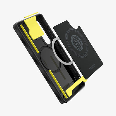 حافظة Spigen Rugged Armor (MagFit) لهاتف Samsung Galaxy S25 Ultra