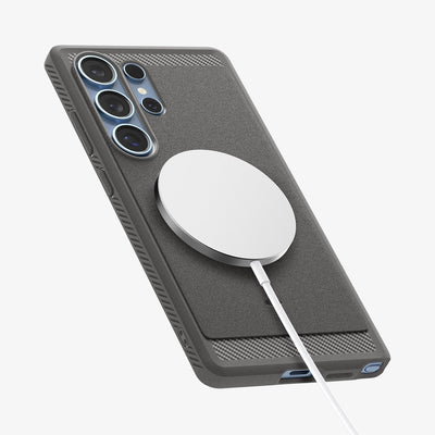 حافظة Spigen Rugged Armor (MagFit) لهاتف Samsung Galaxy S25 Ultra